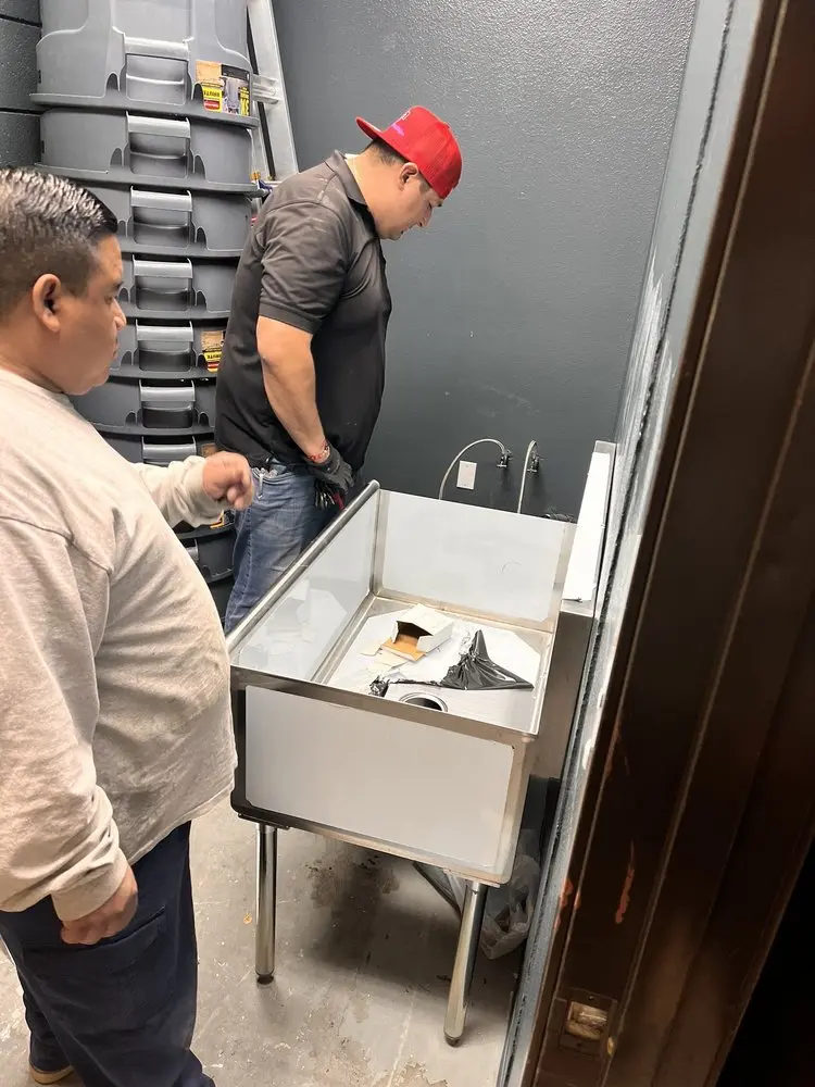 Commercial plumbing and sink installation in Valencia Hills